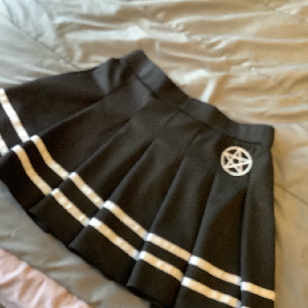 Pleated skirt
